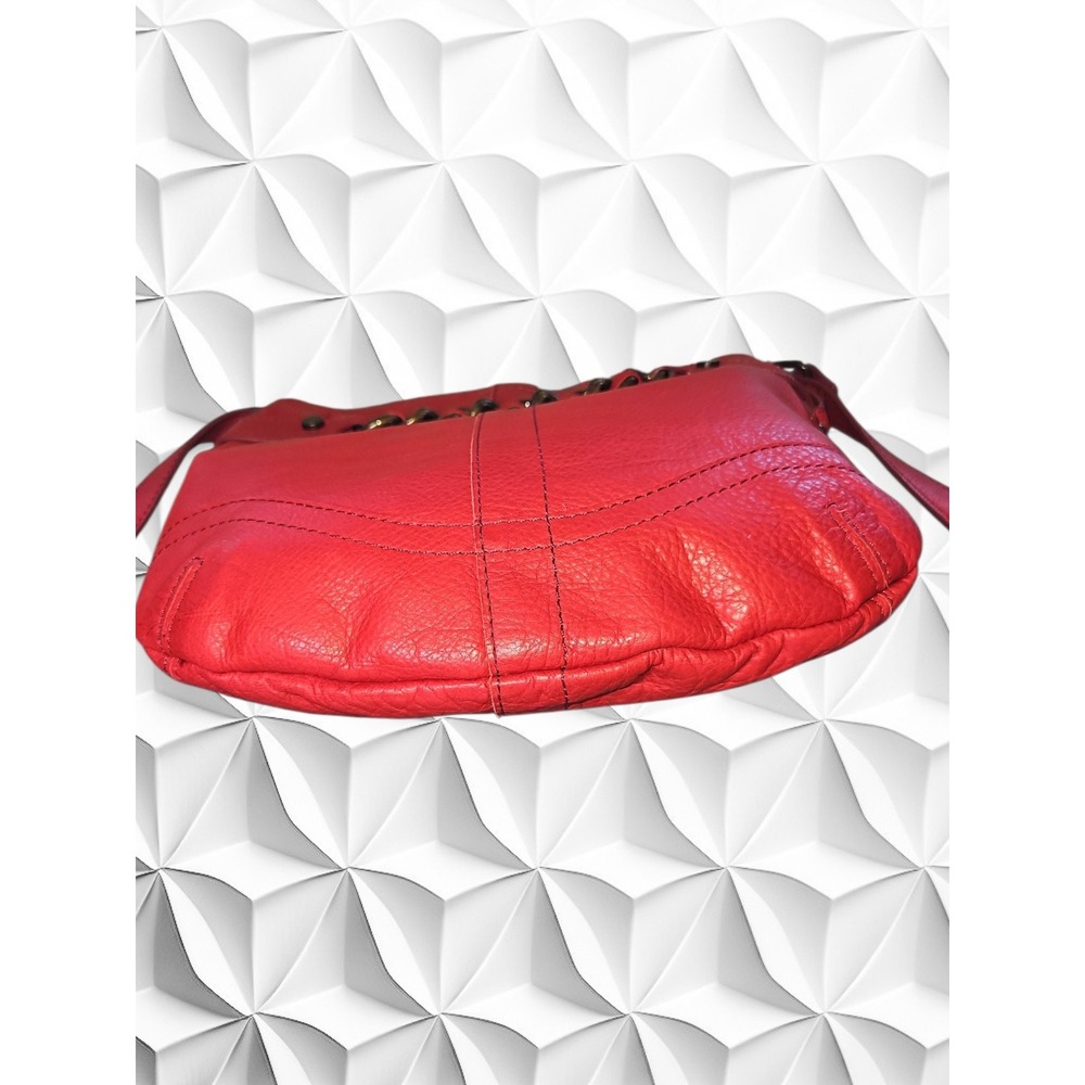 American Leather Co Red Pebbled Leather Crossbody Bag with Chain Detail - Picture 4 of 8